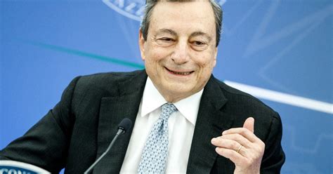 Il Sorriso Di Mario Draghi Per I 75 Anni In Famiglia Il Tempo