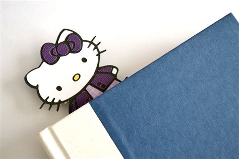 19Eighty Expressions: Hello Kitty Bookmark