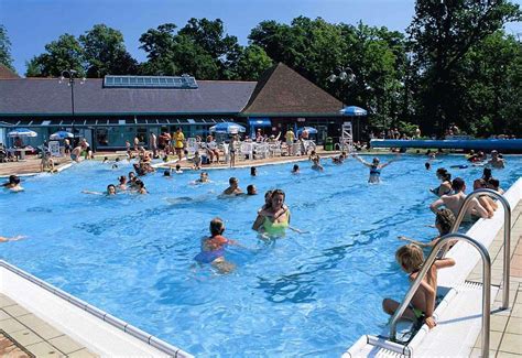 Kent Outdoor Swimming Pool Closing Dates