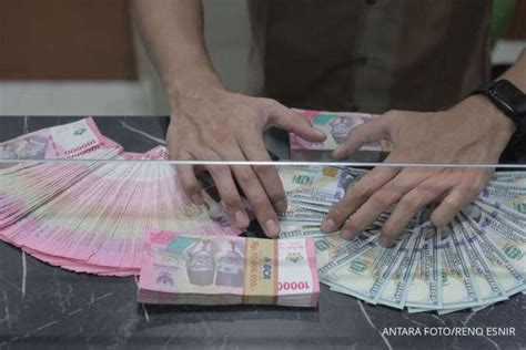 Simak Kurs Dollar Rupiah Di BCA Hari Ini Kamis 8 8 Nasabah Valas Merapat