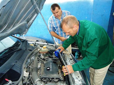 Mecanic Auto Asociatia Inapoi La Munca