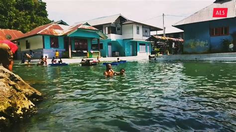 Uniknya Sungai Asinahu Sungai Berkeramik Dan Jernih Di Sawai Maluku