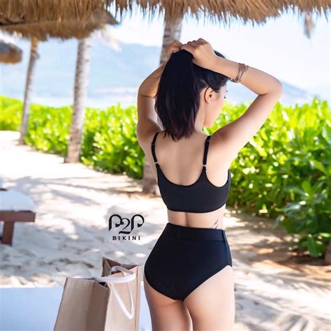 Bikini 2 mảnh áo mút mỏng quần cạp cao đen P2P Bikini Thương hiệu