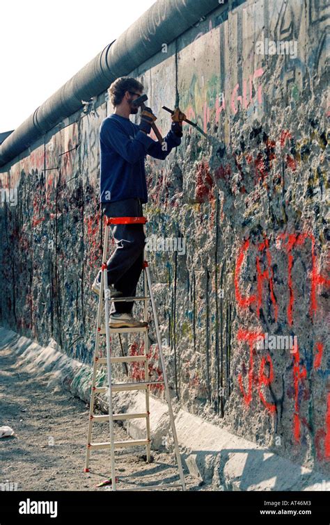 Berlin Wall Fall 1989 High Resolution Stock Photography and Images - Alamy