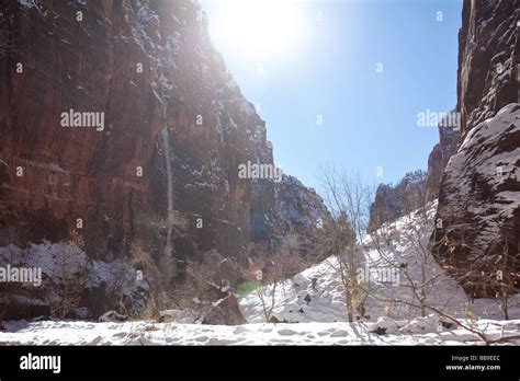 Zion National Park with Snow in Winter - Utah Plateau, Zion National ...