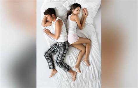 26 Types Of Couples Sleeping Positions And What They Say About Your Relationship