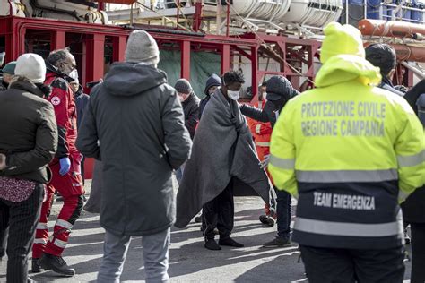 Italië Roept Noodtoestand Uit Om Vluchtelingen Nrc