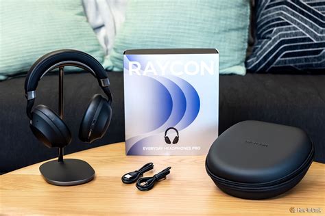 Raycon Everyday Headphones Pro Review: Good Battery Life, Not Much Else