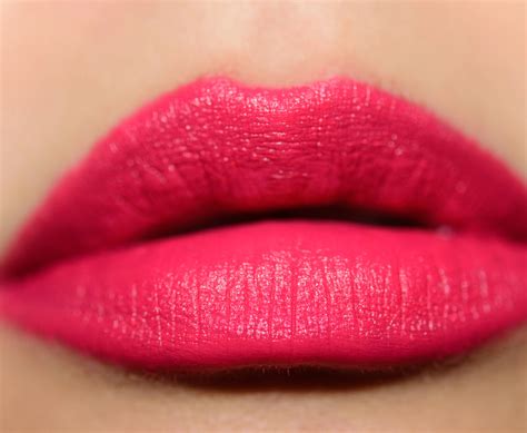 MAC Bloombox Dramarama Moody Bloom Lipsticks Reviews Swatches FRE