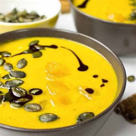 16 Filling Low Calorie Soups (300 kcal & 10g+ Protein)