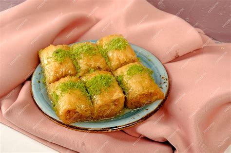 Baklava De Sobremesa Turca Tradicional Com Nozes De Caju Baklava