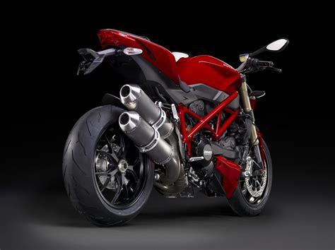 Enter Ducati Streetfighter Autoevolution