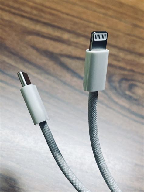 Nuove Immagini Leak Mostrano Il Cavo Intrecciato Da Lightning A Usb C