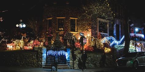 The Amazing Dyker Heights Christmas Lights in NYC 2025