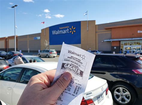 'You can just keep walking,' woman says as Walmart shopper shares rude