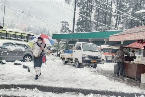 Fresh Snowfall In Shimla Kufri Narkanda Manali Lahaul And Kinnaur Amar Ujala Hindi News Live