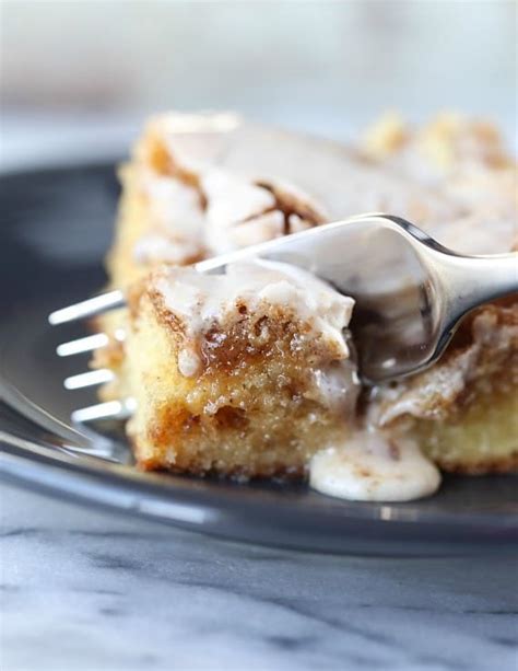 Easy Cinnamon Roll Cake A Quick And Delicious Cake Recipe