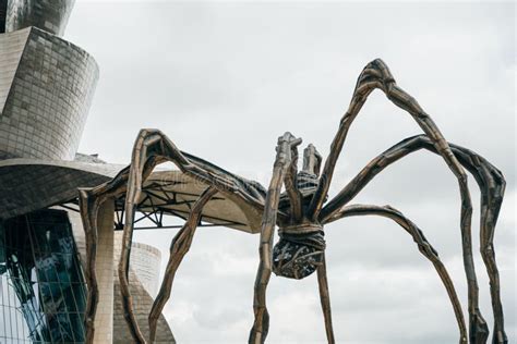 Bilbao Spanha Nov A Escultura De Aranha De Louise Bourgeois No