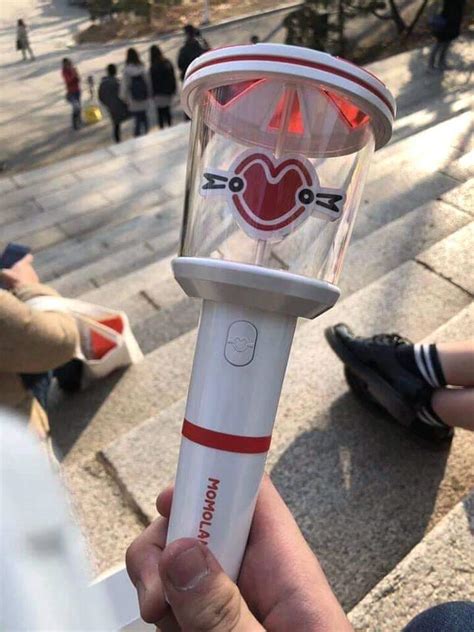 Momoland Official Light Stick BEATLIGHT Bong R Momoland