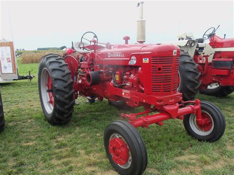 Farmall Super Mta Widefront Farmall Tractors Old Tractors Antique