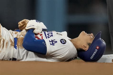 Shohei Ohtani Suffers Injury In World Series Game 2