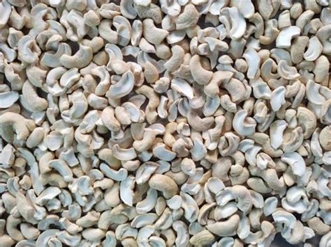 Broken LWP Cashew Nut 1 Kg At Rs 560 Kg In Panruti ID 2849144399073