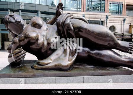 La Scultura Di Broadgate Venus Dell Artista Colombiano Fernando Botero