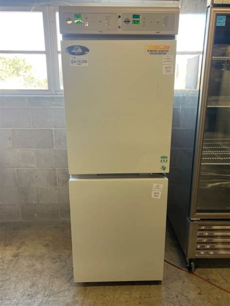 Nuaire Dual Stacked Autoflow IR Water Jacketed CO2 Incubator For Sale