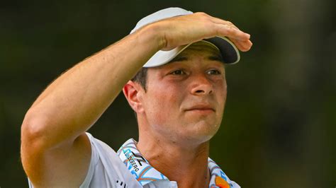 Tour Championship Viktor Hovland Builds Big Lead And Closing On