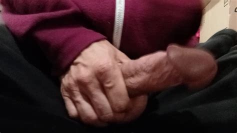 仕事で自慰行為をほとんど捕まえた Pornhub Gay