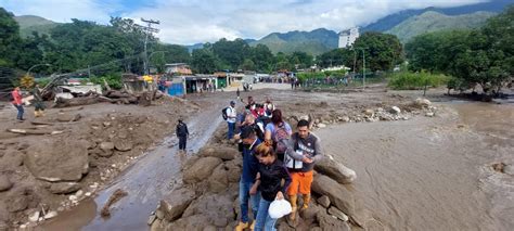 Entre el lodo y la desolación se encuentran los habitantes de El