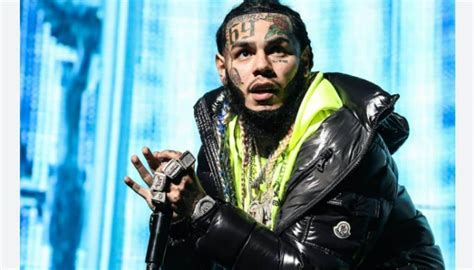 Is 6ix9ine Boyfriend Apache Blu Trans Rumors And Sexuality