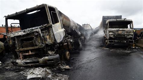 Un Choque Brutal De Camiones En Nigeria Deja Un Total De 20 Muertos