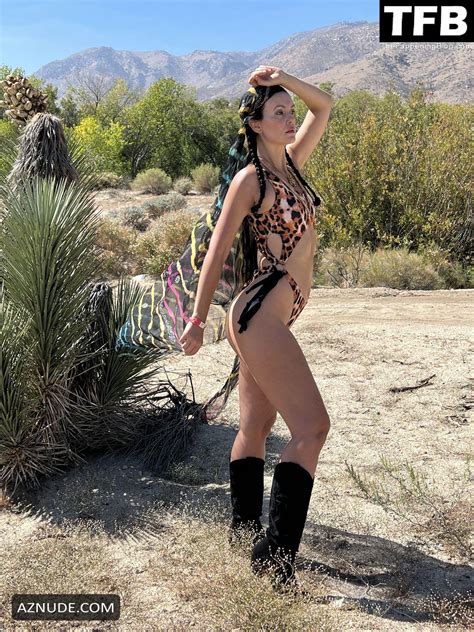 Natasha Blasick Sexy Poses Showcasing Her Hot Figure Wearing A Spotted Bikini At The Bhakti Love