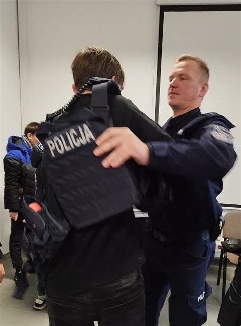 Dzie Drzwi Otwartych W Komendzie Powiatowej Policji W Gostyninie Zdj Cia