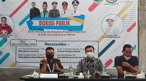 Diskusi UU ITE Kajari Nganjuk Ingatkan Generasi Milenial Bijak Gunakan