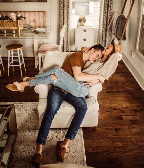 Cozy In Home Couples Session Couples Photoshoot Nashville Wedding Photographers Couple