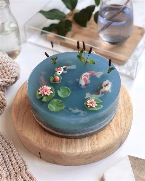 Baker Makes A Jelly Cake That Looks Just Like A Pretty Koi Pond