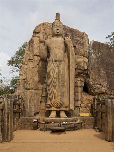 Dhatusena of Anuradhapura (King of Sri Lanka) ~ Bio Wiki | Photos | Videos