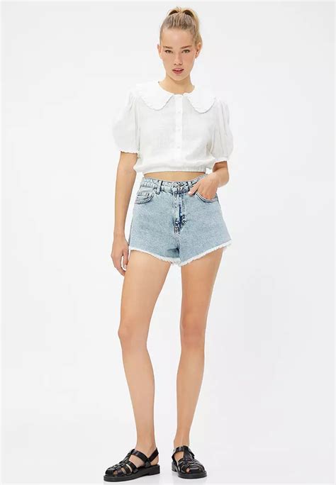 Buy KOTON Cropped Peter Pan Collar Blouse 2024 Online ZALORA Philippines