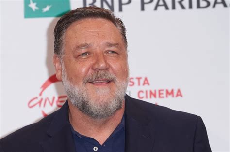 Russell Crowe Otkrio Detalje O Novom Filmu Papin Egzorcist Tportal