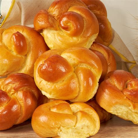 Sterns Bakery Kosher Braided Challah Rolls Traditional Fresh Delicious