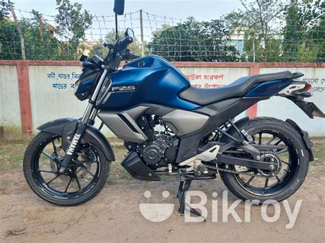 Yamaha FZS V3 ফরশ কনডশন 2020 for Sale Lama Bazar Bikroy