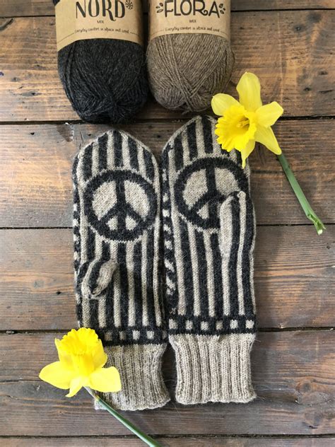 Knit A Pair Of Jimi Hendrix Mittens Designed By Lotta Lundin Knithacker