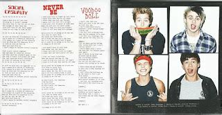 Encarte 5 Seconds Of Summer 5 Seconds Of Summer Deluxe Edition