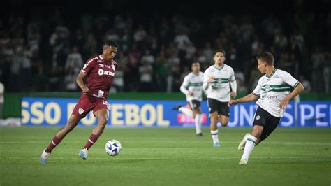 AnÁlise Fluminense Apresenta Futebol Pobre Em Curitiba E Atuação Liga