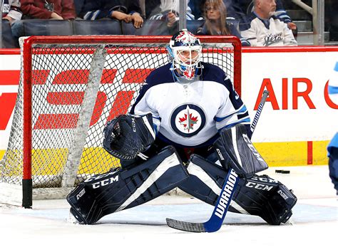 Jets Should Offer Goalie Michael Hutchinson To Penguins