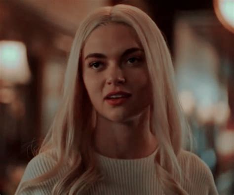 Jenny Boyd As Lizzie Saltzman In Legacies Season 3 Episode 2 Legacy