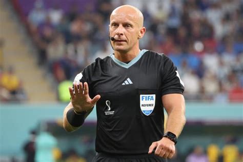 L Uefa Enqu Te Sur La Participation De L Arbitre Szymon Marciniak Un