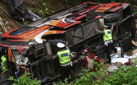 Deretan Kecelakaan Bus Paling Mengerikan Di Indonesia Terbaru Bus